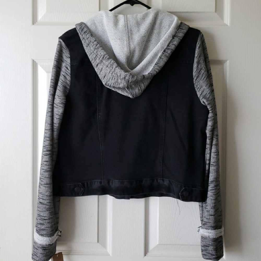 Jean's jacket - Picture 2 of 3